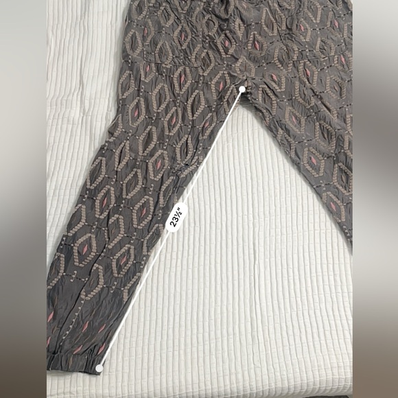 Johnny Was Women’s Diamond All Over Embroidered Pant In Dusty Mountain - Size M - Picture 5 of 9